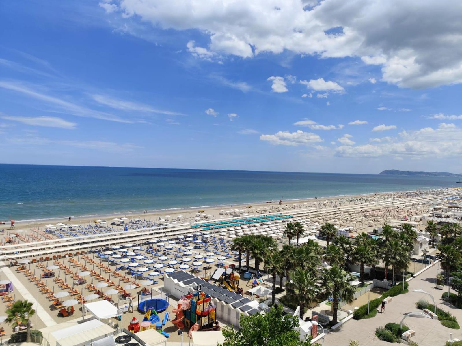 Hotel Sporting Riccione Exterior photo